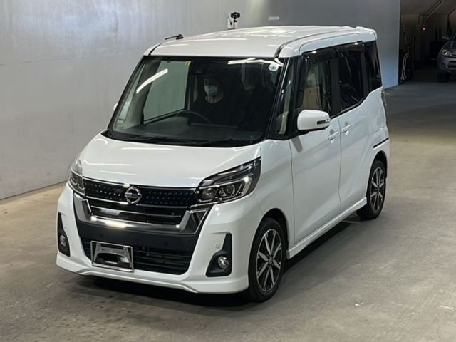 3001 Nissan Dayz roox B21A 2018 г. (KCAA Fukuoka)